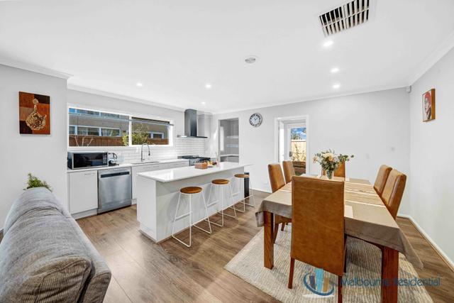 25 Teacher Cres, VIC 3029