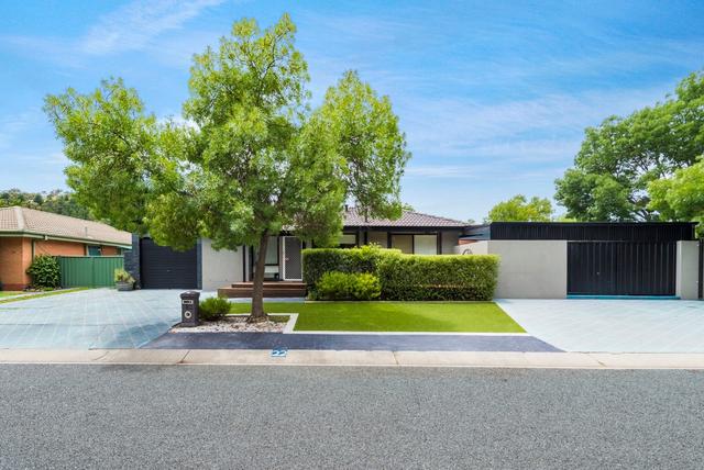 22 Ellwood Crescent, ACT 2607