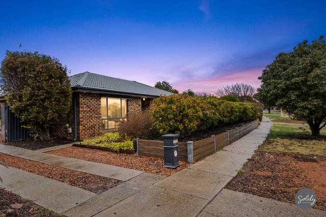 12 Heagney Crescent, ACT 2905