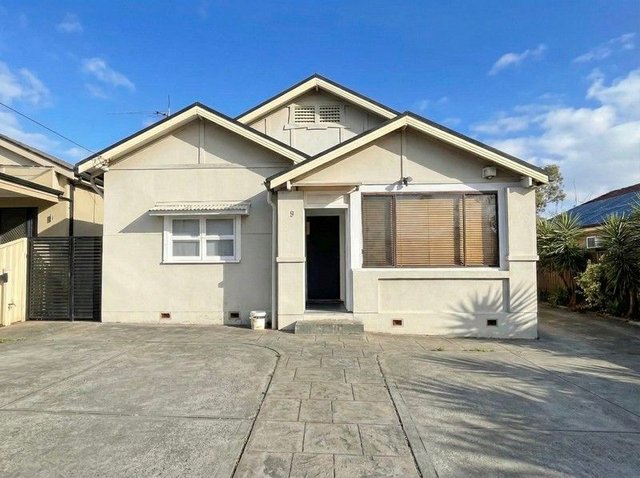 9 Yarran Street, NSW 2196