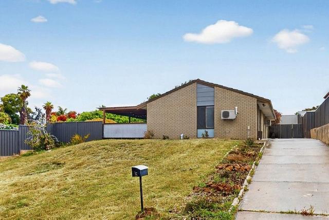 5 Tamma Court, WA 6027