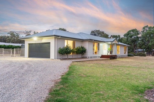 110 Thomas Street, NSW 2642