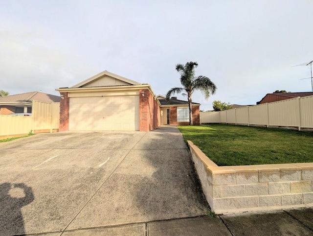 33 Southern Cross Drive, VIC 3064