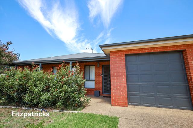 2/19 Walla Place, NSW 2650