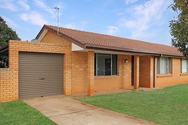 2A Greenway Place, NSW 2830