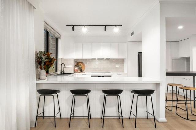 17/73 Queens Road, VIC 3000