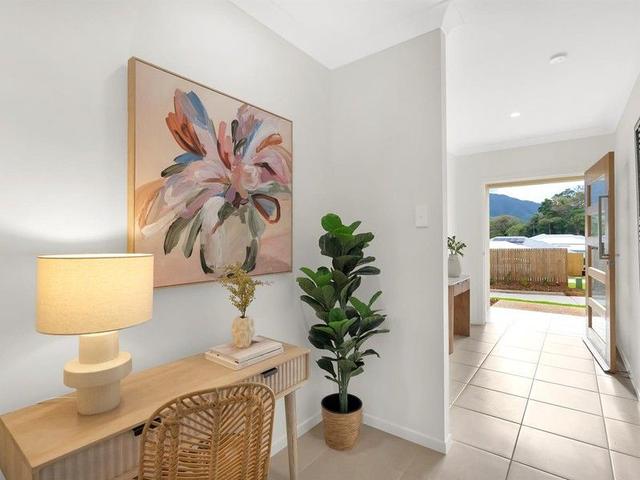 18 Radiata Court, QLD 4870
