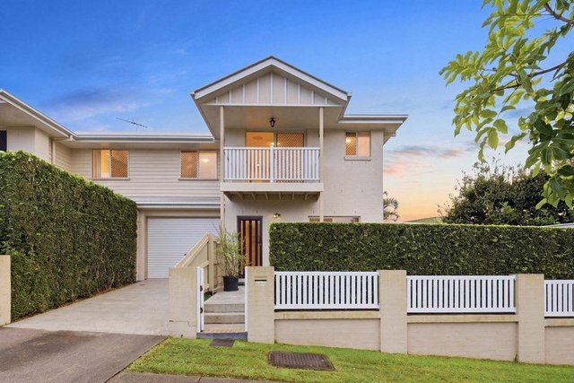 1/11 White Street, QLD 4053