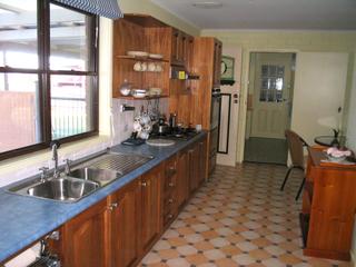 Kitchen (2006-06-20)