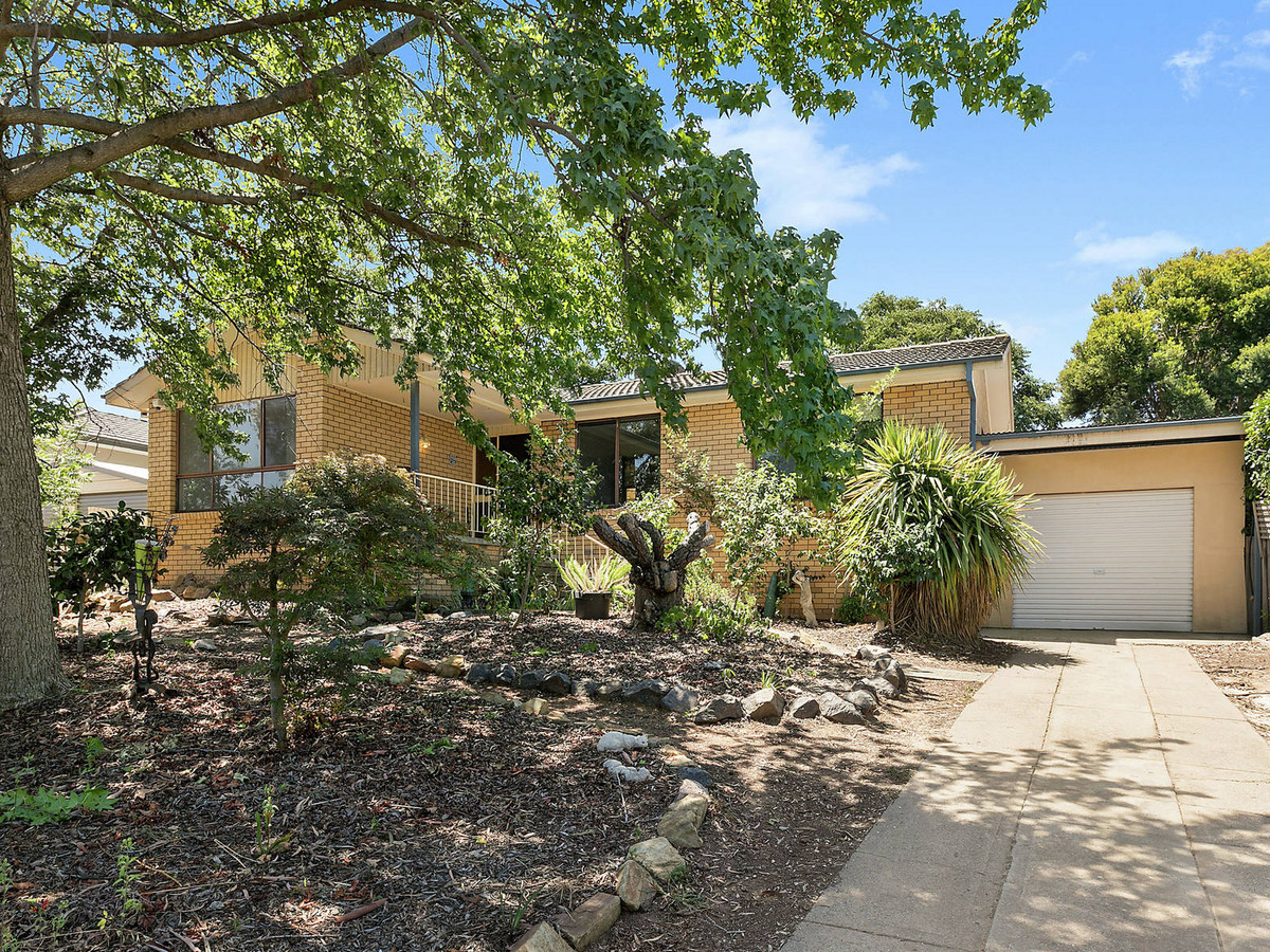 4 Pitcairn Street, Evatt ACT 2617 Allhomes