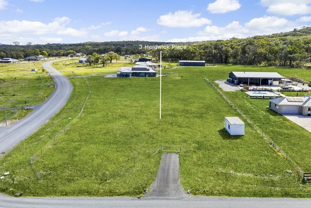 3 Herdwick Place, NSW 2579