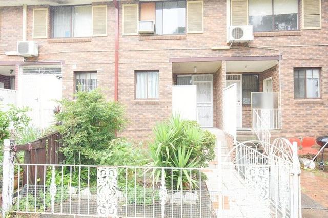 25/112 Longfield Street, NSW 2166