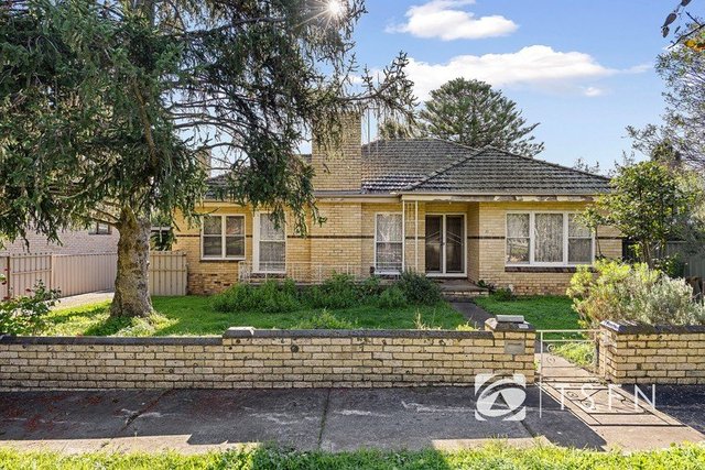 31 College Crescent, VIC 3550