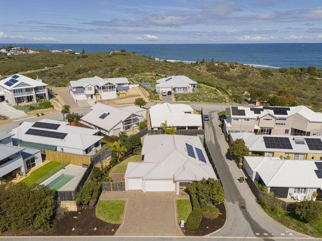 3 Surf Street, WA 6035