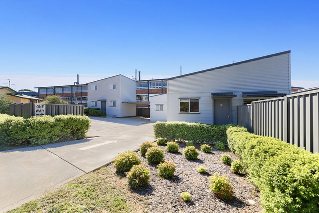 8 Yulin Avenue, NSW 2630