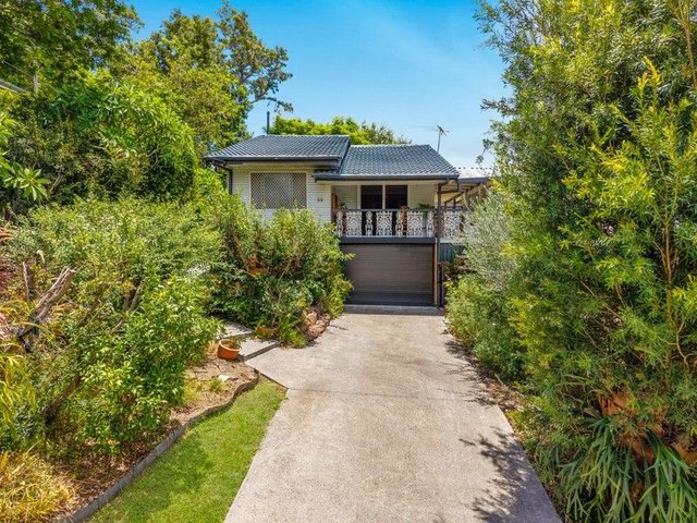26 Lowanna Street, QLD 4069
