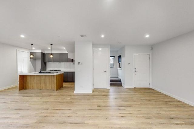 2/92 West Street, VIC 3046