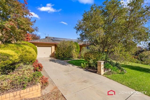 12 Coogan Street, NSW 2650