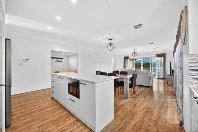 6 Yewers Drive, WA 6111