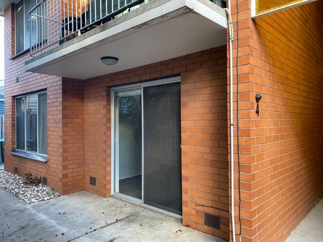 4/3-5 Robin Street, VIC 3018