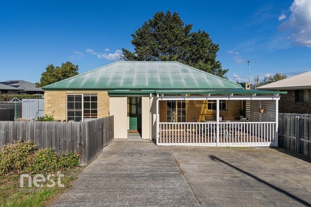 2/147A Derwent Avenue, TAS 7015