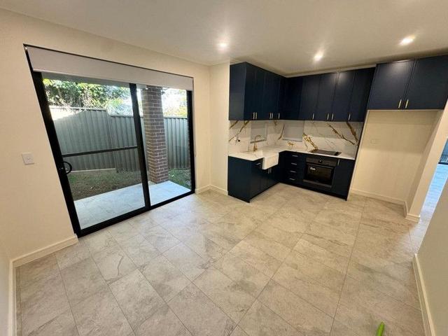 27A/1/27A/1 Loddon Crescent, NSW 2560