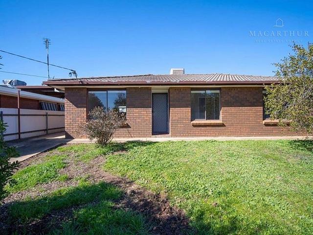 25 Truscott Drive, NSW 2650