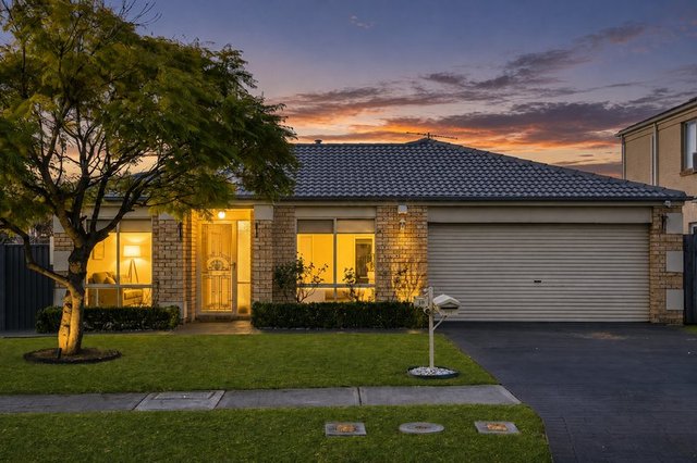 15 Dalmeny Drive, NSW 2170