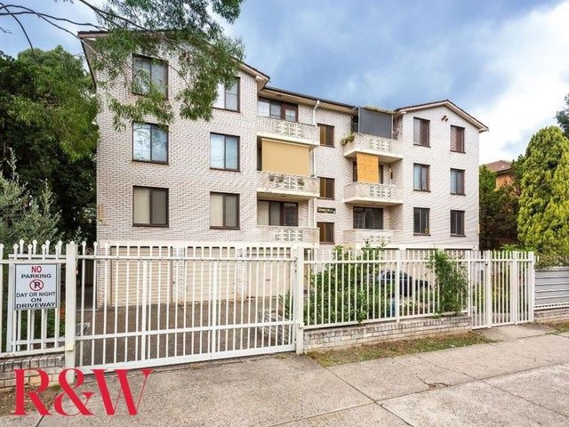 4/26 Goulburn Street, NSW 2170