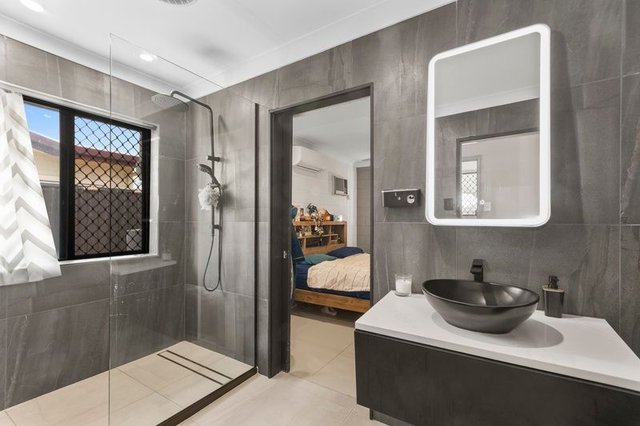 6 Pearl Court, QLD 4818