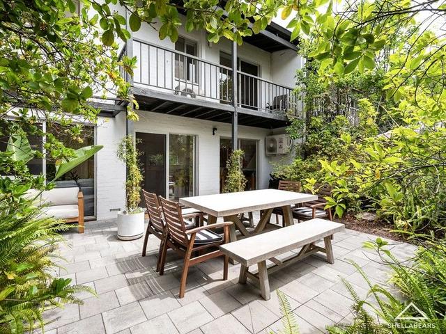 4/85A Bay View Terrace, WA 6010