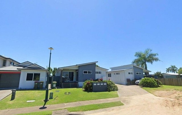 2/77 Maranark Avenue, QLD 4740