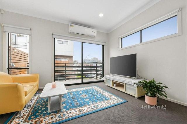 15/6 Huckson Street, VIC 3175