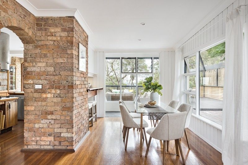 https://images.allhomes.com.au/property/photo/879f30a0d9e09ad0ede94278f1b787e6_hd.jpg