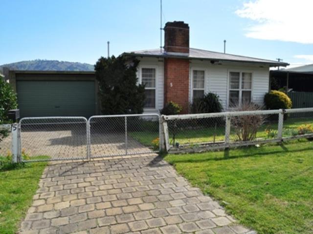 5 Womaatong Street, VIC 3700