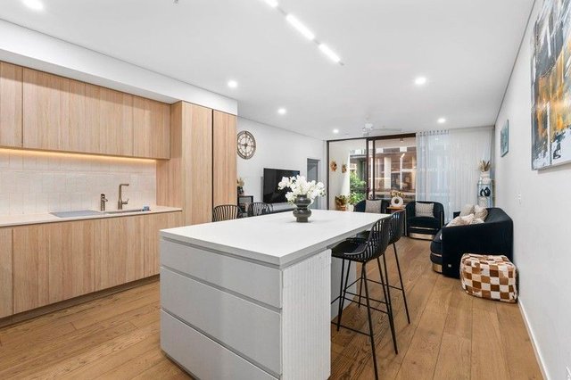 80601/23 Mollison Street, QLD 4101