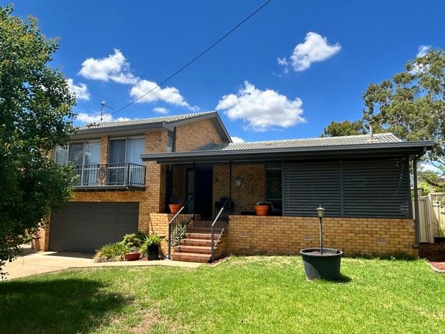 27 Kyooma Street, NSW 2340