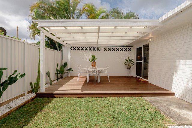 2/18 Brooke Avenue, QLD 4221