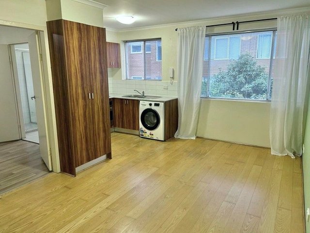 24/556 Moreland Road, VIC 3055