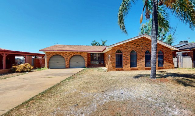 3 Parkland Place, NSW 2830