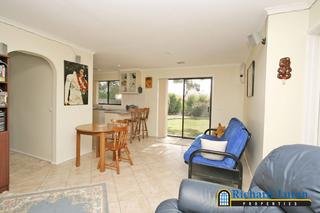 Family room (2005-09-08)