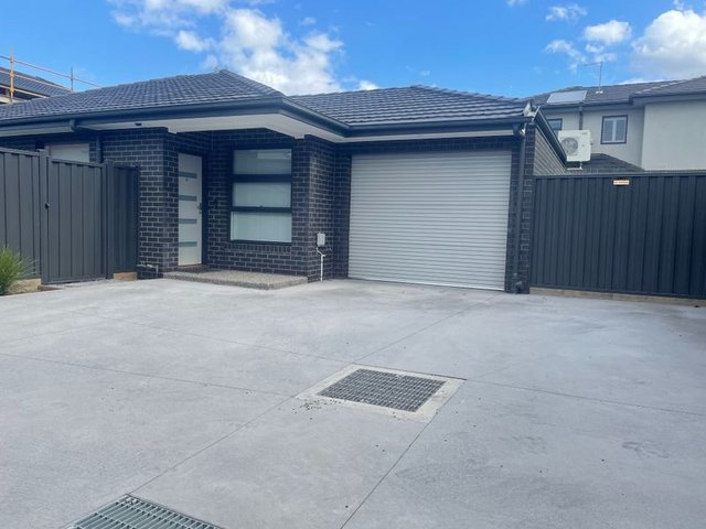 2/6 Birch Avenue, VIC 3043