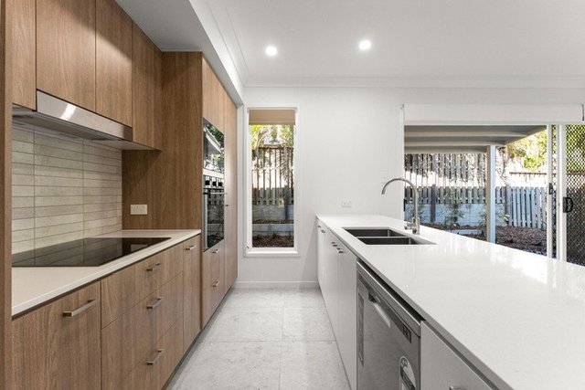 Avondale Crecent, QLD 4115