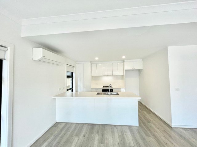 3/7 Ingram Close, VIC 3037