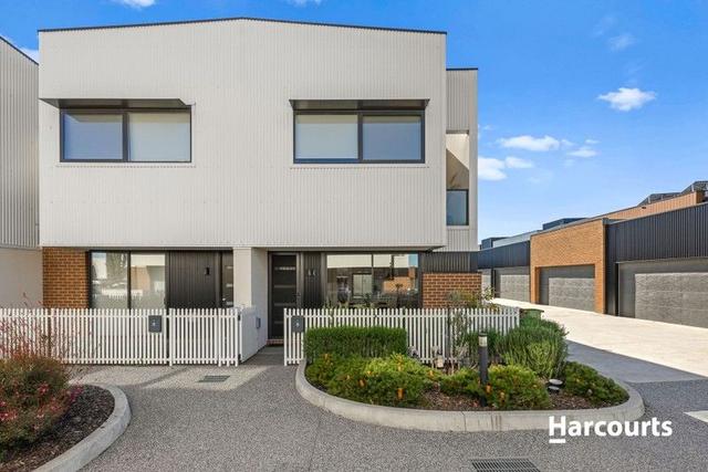 2 Calico Walk, VIC 3809