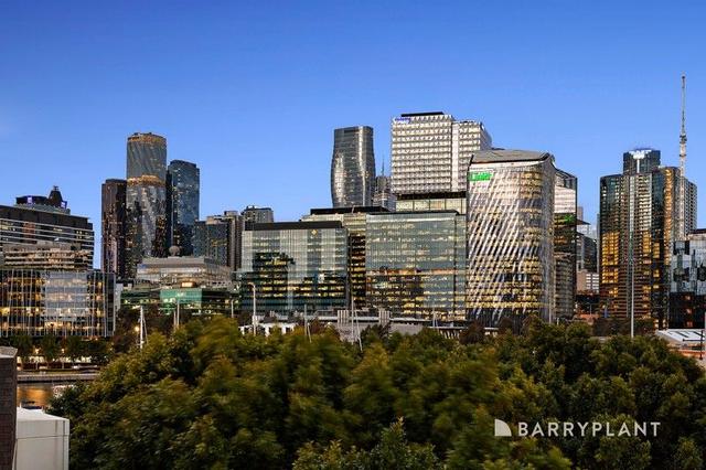 404/80 Lorimer Street, VIC 3008