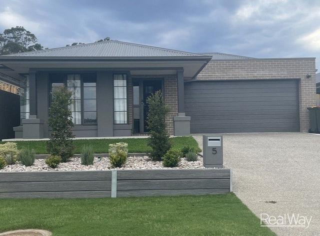 5 Maximillian Crescent, QLD 4306