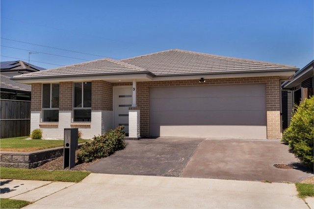 3 Ingall  Loop, NSW 2557