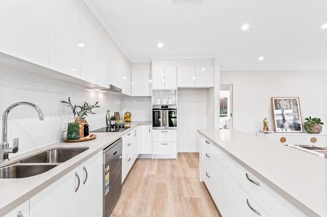 73/8 Pottage Circuit, VIC 3085