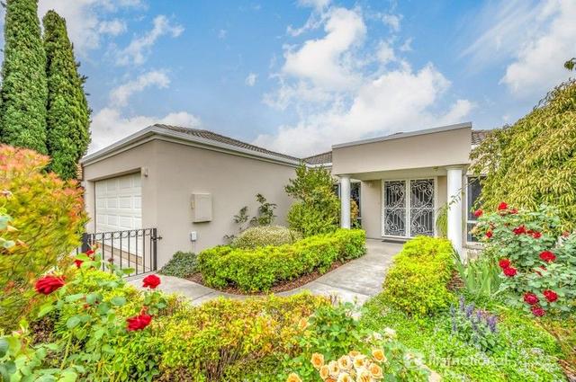 2 Barton Place, VIC 3844